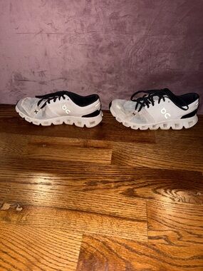 White on cloud running shoes
